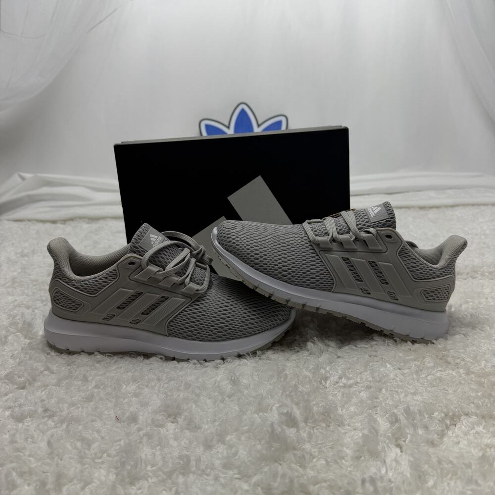 Women's Adidas Ultimashow Sneakers Size 6 Grey (FX3638)